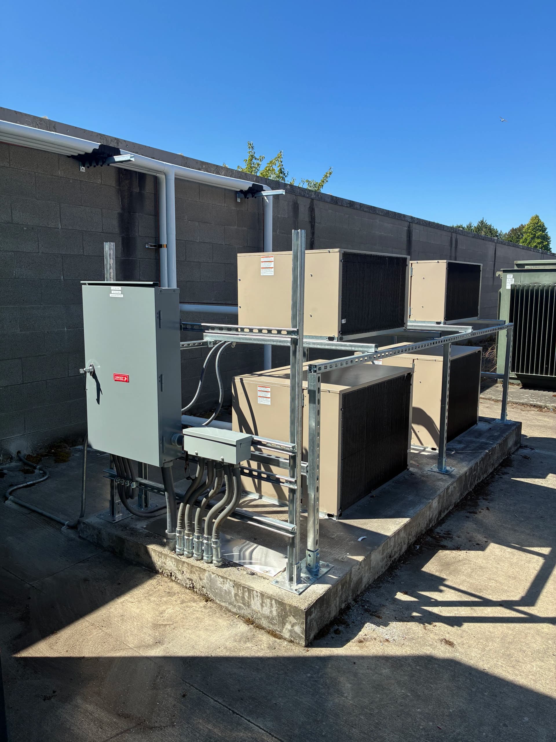 Gallery photos for Walk-In Cooler and Freezer System Split Into 4 Dedicated Condensing Units: Image #1
