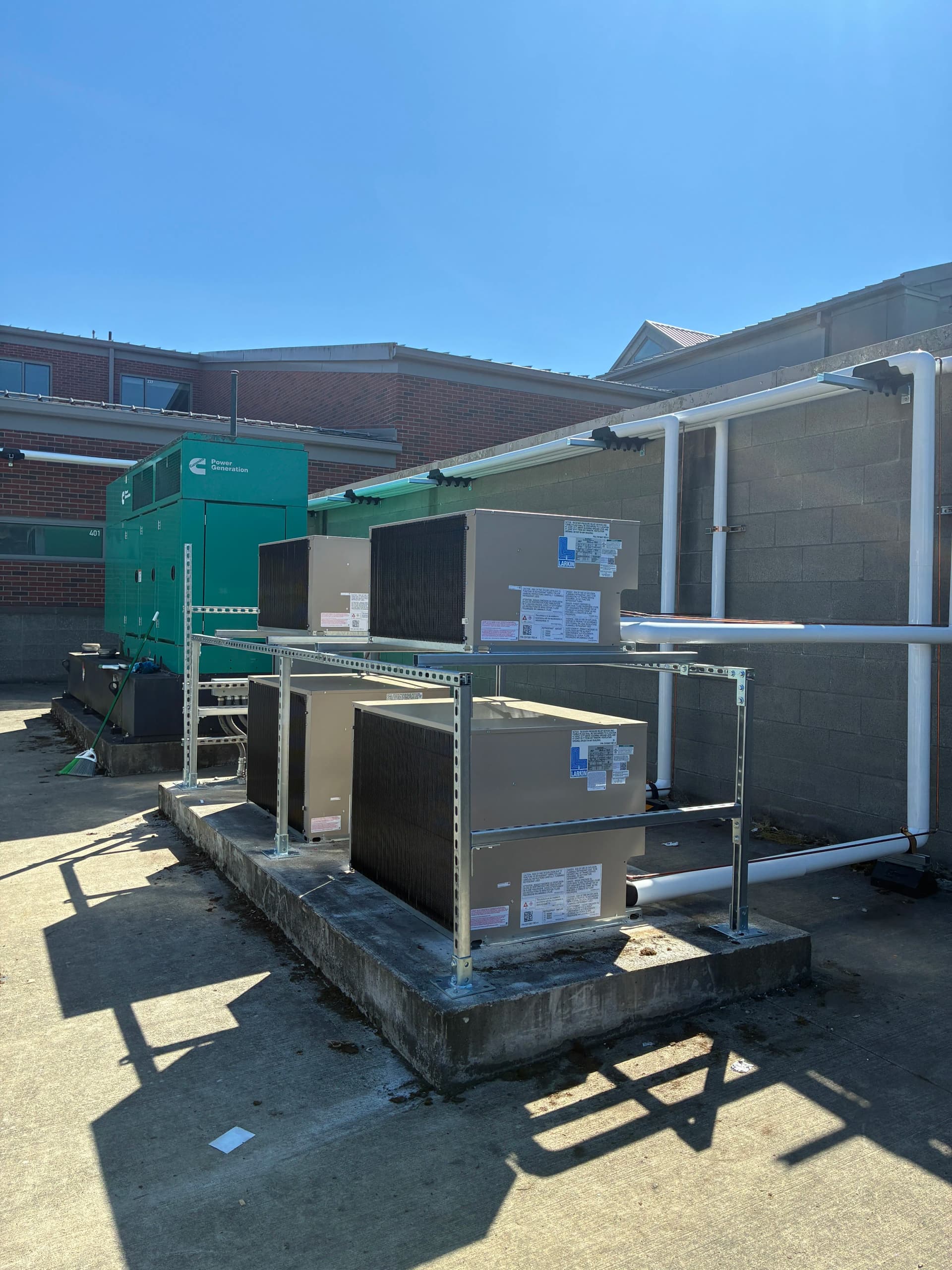 Gallery photos for Walk-In Cooler and Freezer System Split Into 4 Dedicated Condensing Units: Image #2