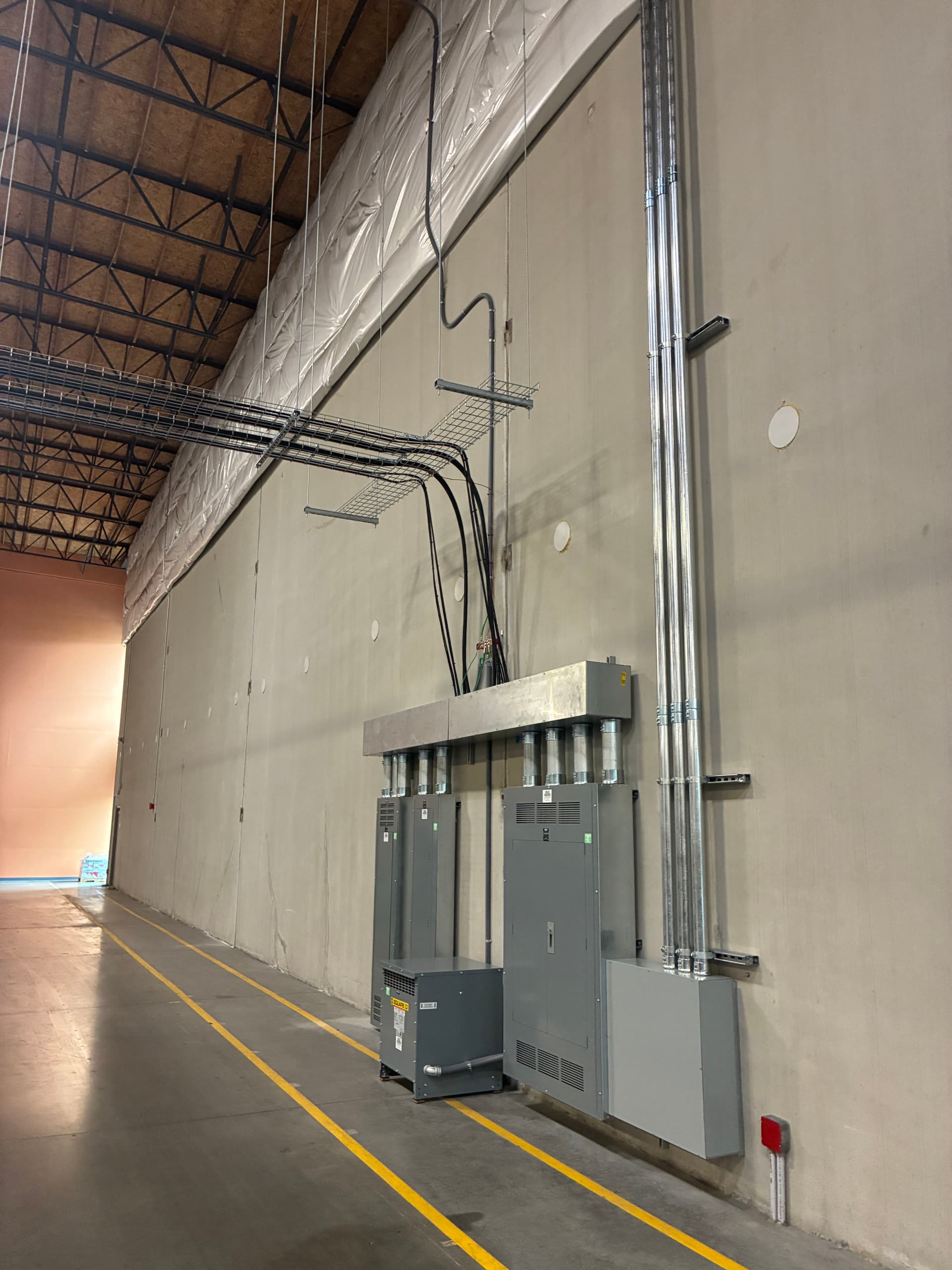 480V 800-Amp Distribution Panel Install for a Manufacturing Facility